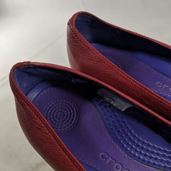 Crocs A-Leigh Red Leather Wedge Closed Toe Pump Heels 14700 Shoes Women's US 7.5 - Picture 14 of 15